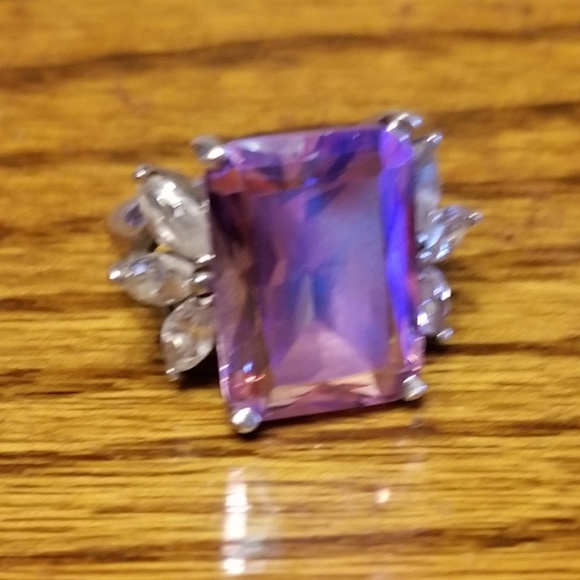 Ring - Picture 2 of 2